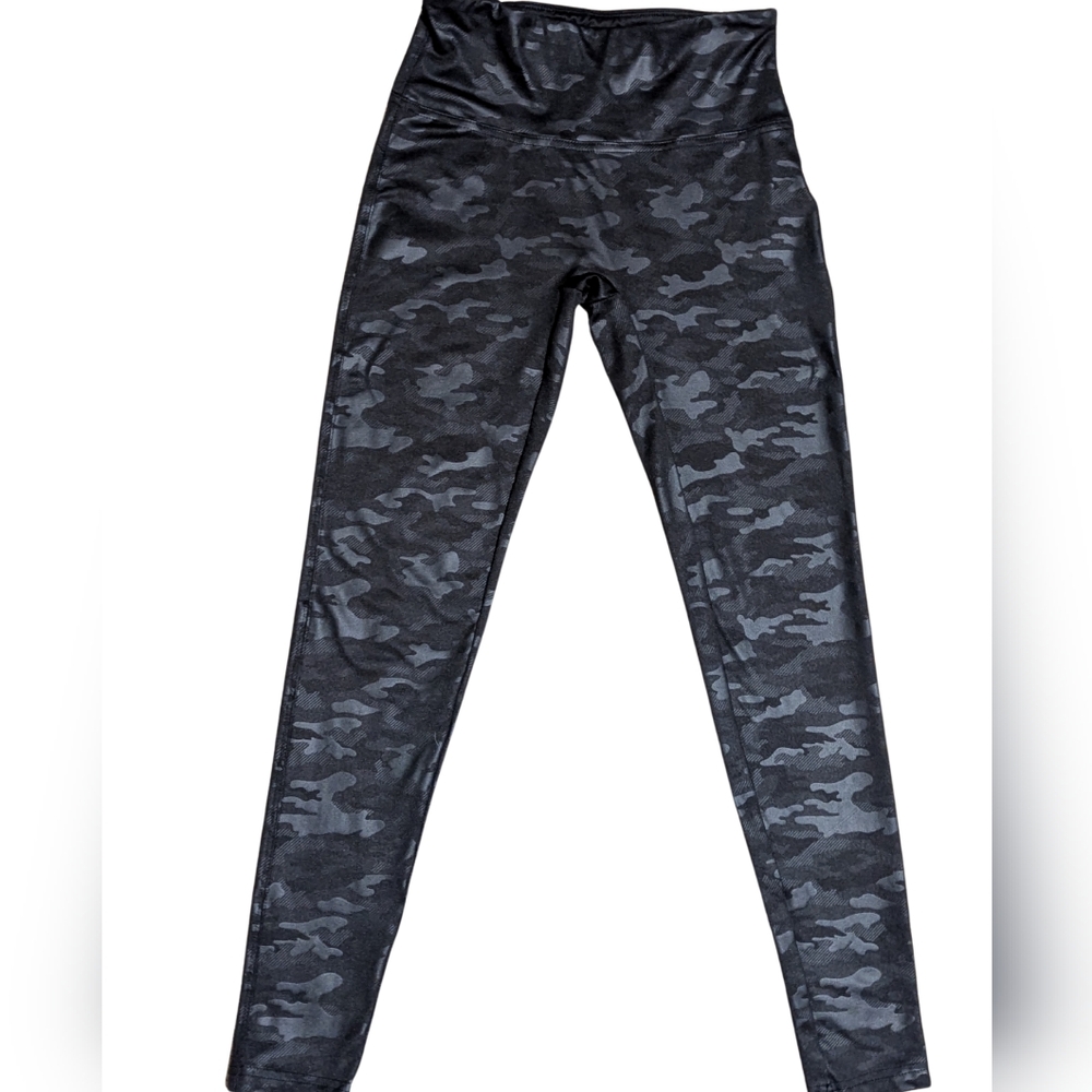 Shinestar Black Camo Faux Leather Leggings Size S